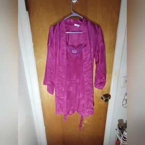 Woman's intimate gown with robe